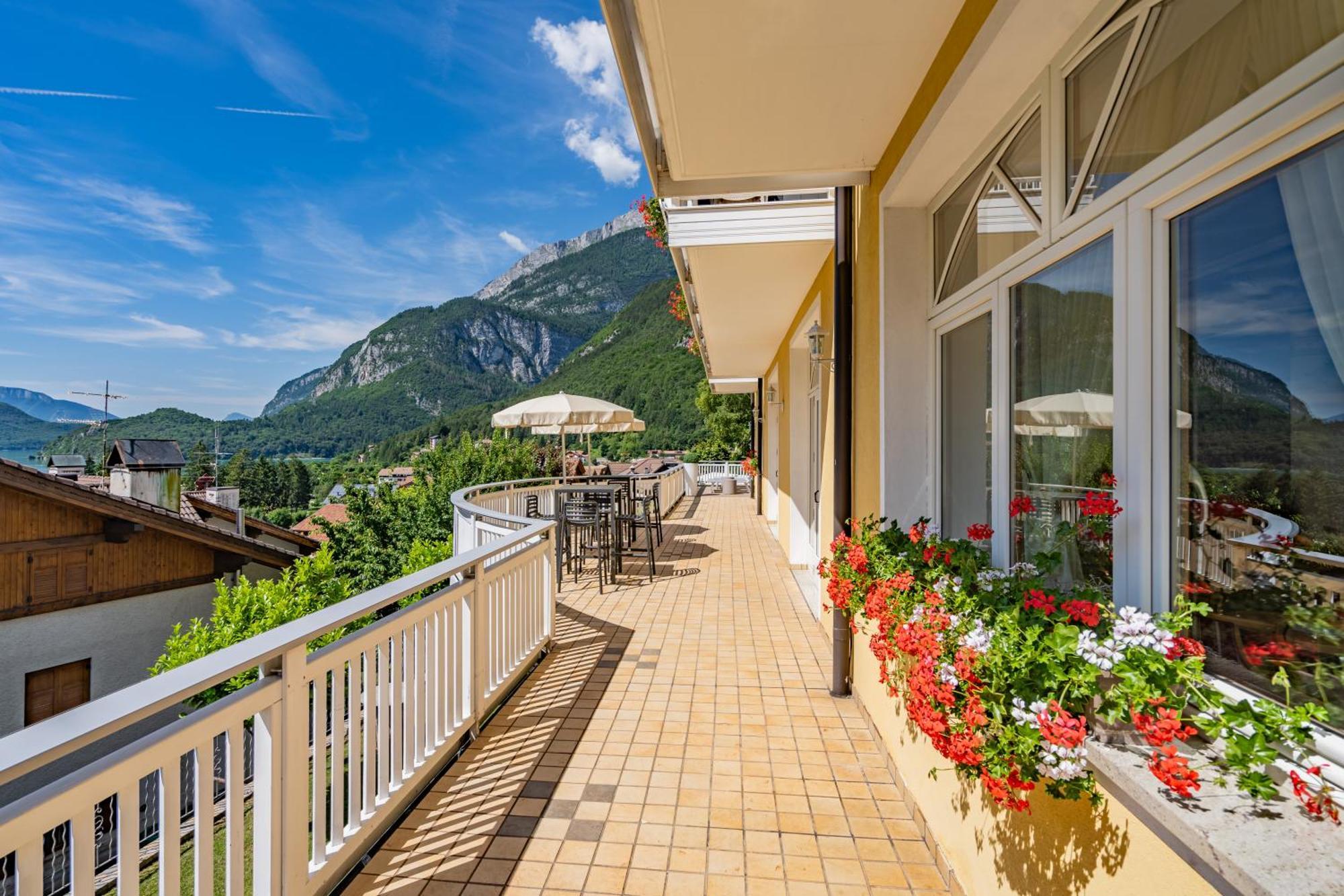 Hotel Europa Molveno Zewnętrze zdjęcie